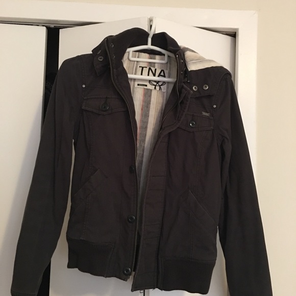 TNA - Picture 4 of 4